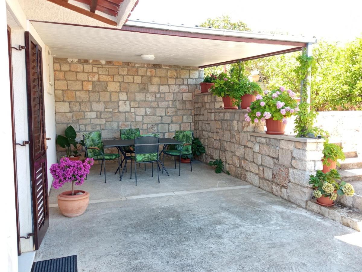 Apartment Viola Supetar Exteriér fotografie